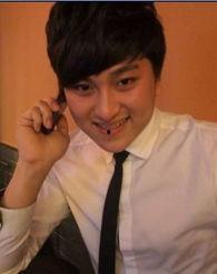 何  君个人资料,才华横溢的青年才俊，引领时代潮流的先锋人物